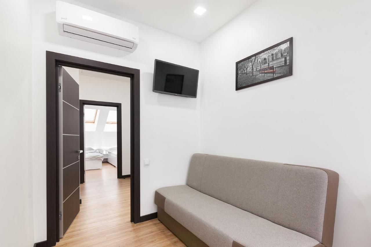 Leogrand Apartment On Doroshenka 38 Лвив Екстериор снимка
