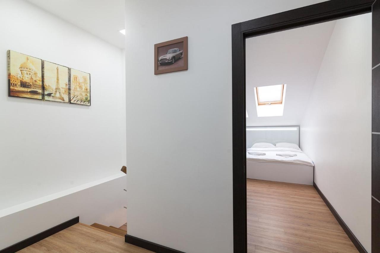 Leogrand Apartment On Doroshenka 38 Лвив Екстериор снимка