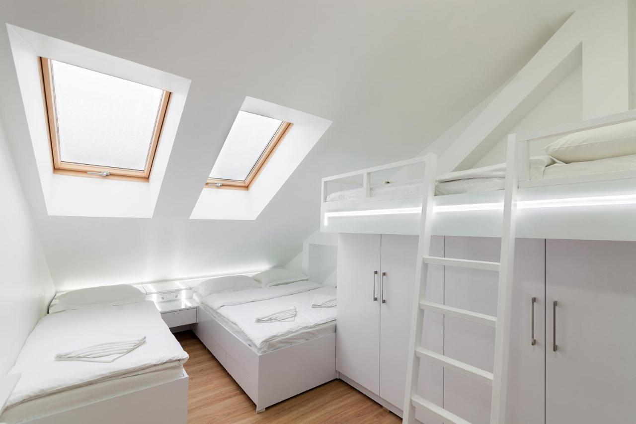 Leogrand Apartment On Doroshenka 38 Лвив Екстериор снимка
