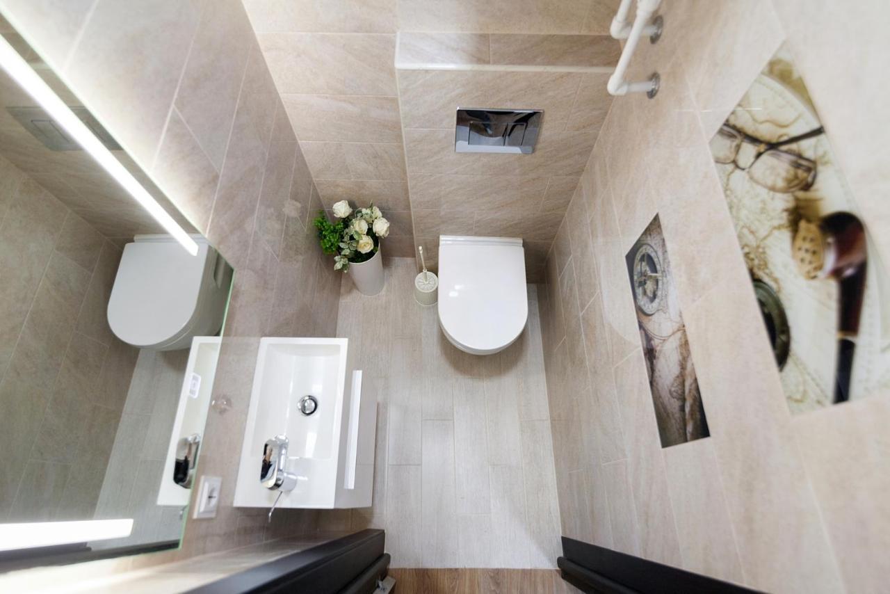 Leogrand Apartment On Doroshenka 38 Лвив Екстериор снимка